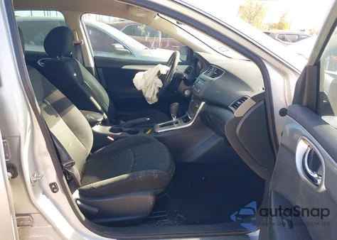 2014 Nissan Sentra Sr z USA, uszkodzony, nr VIN 3N1AB7AP1EY261687